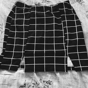 Grid black and white skirt